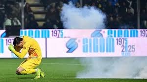 日本职棒：乐天金鹫签下新秀投手三桥虎之介，合约中包含了 2027 年挑战 MLB 的条款